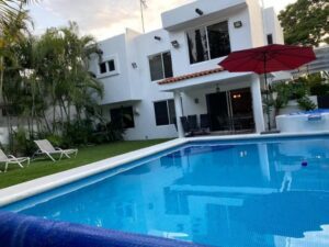 Casa en venta, fraccionamiento Lomas de Cocoyoc; Morelos